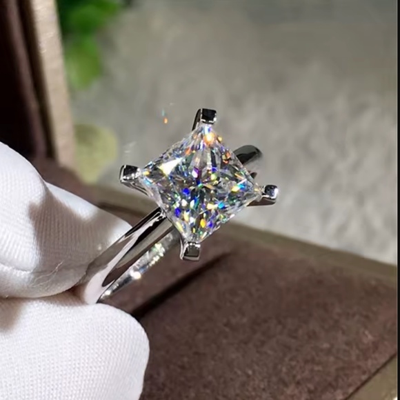 1-2Ct Princess Cut Solitaire Silver Ring VVS1 Lab Diamond - Picture 5 of 16